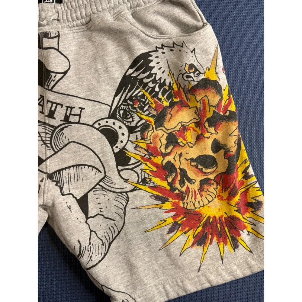 Ed Hardy Mens Death or Glory Skull Graphic Sweat Shorts Gray EHM-8100-8 Size M